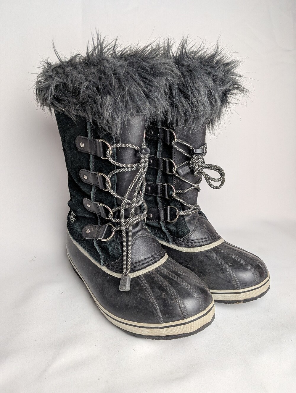 SOREL Winter Boots Women Size 6 Black Color Waterproof Laces Closure Faux Fur